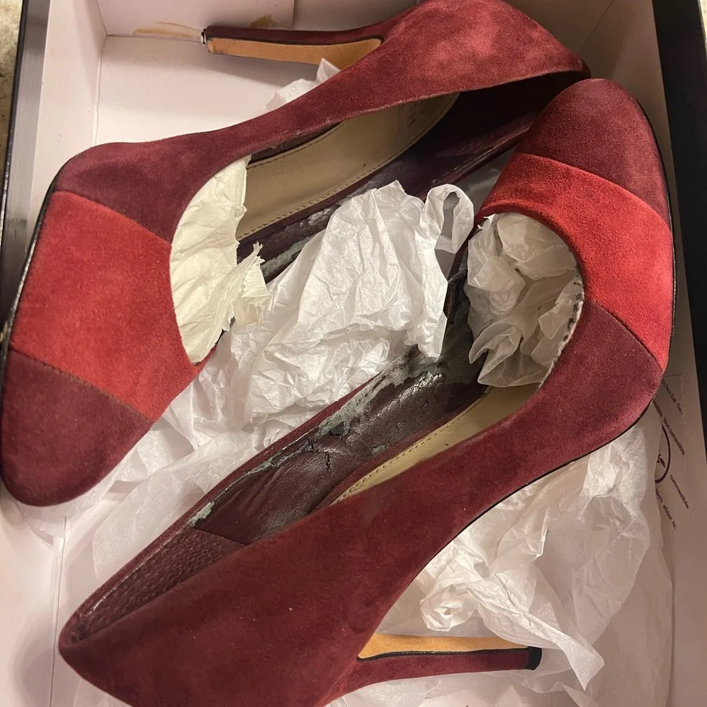 FREE! Saks Fifth Avenue Red Heels - FREE With any purchase! - Picture 7 of 10